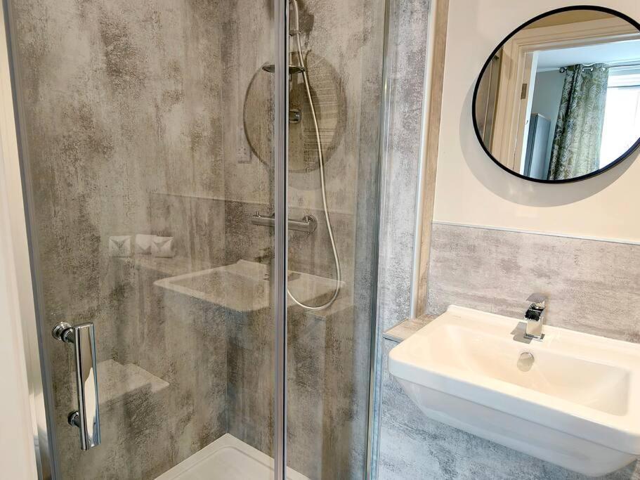 Carvetii - Anne House Room 2 - Dbl Bed First Floor En-Suite Carlisle  Ngoại thất bức ảnh